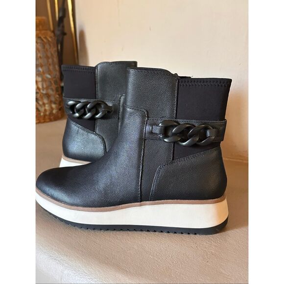 Clarks Shoes - NWT Clarks shoes